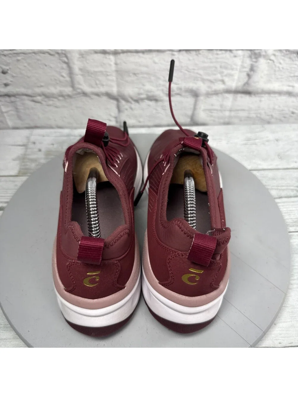 Clove Royal Maroon Sneakers Nurse Comfort Healthcare Bungee Lace Women’s 8.5